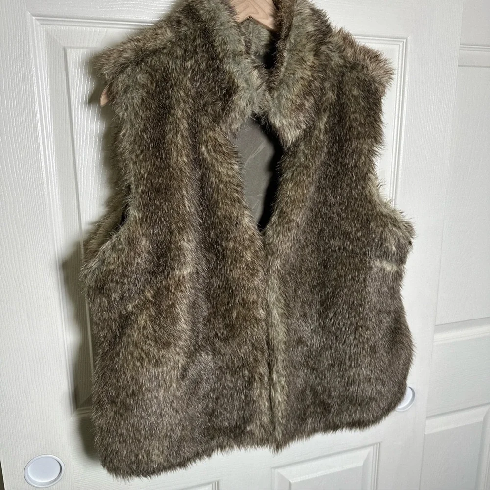 Michael Kors Faux Fur Vest Women’s X-Large Two Clasp Closure Brown Moto Mob Wife